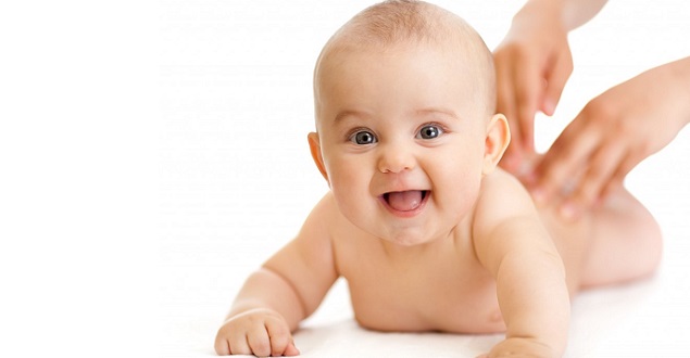 Массаж грудному ребенку – полезное мероприятие, которое стоит доверить проверенным специалистам